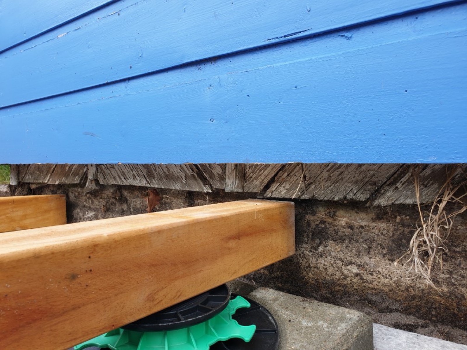 Terrasse bois sur lambourde en bois type ITAUBA à Hourtin port (33)