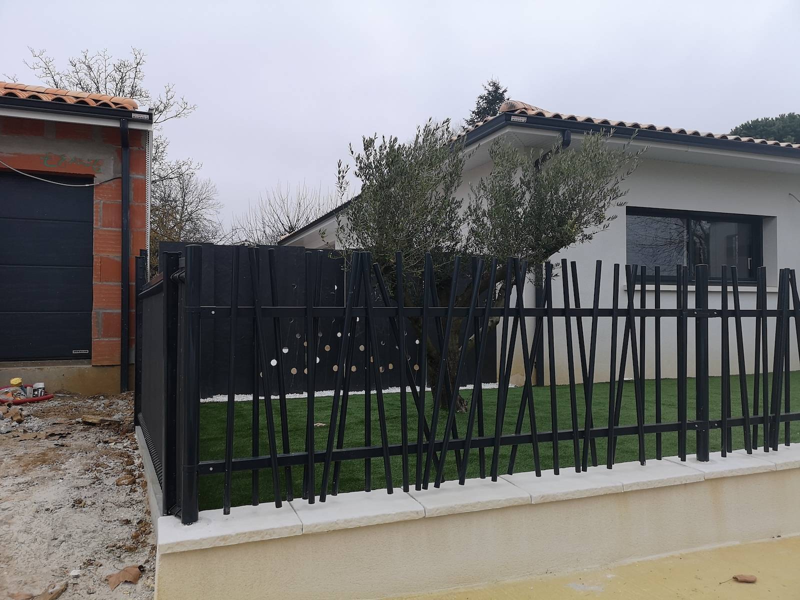 Cloture type bambou en acier galvanisé 