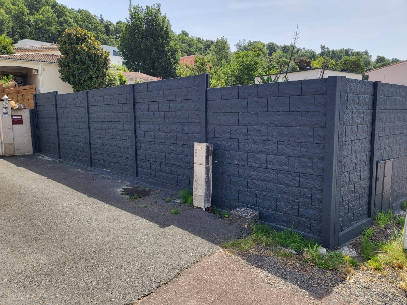 Clôture dalle décorative