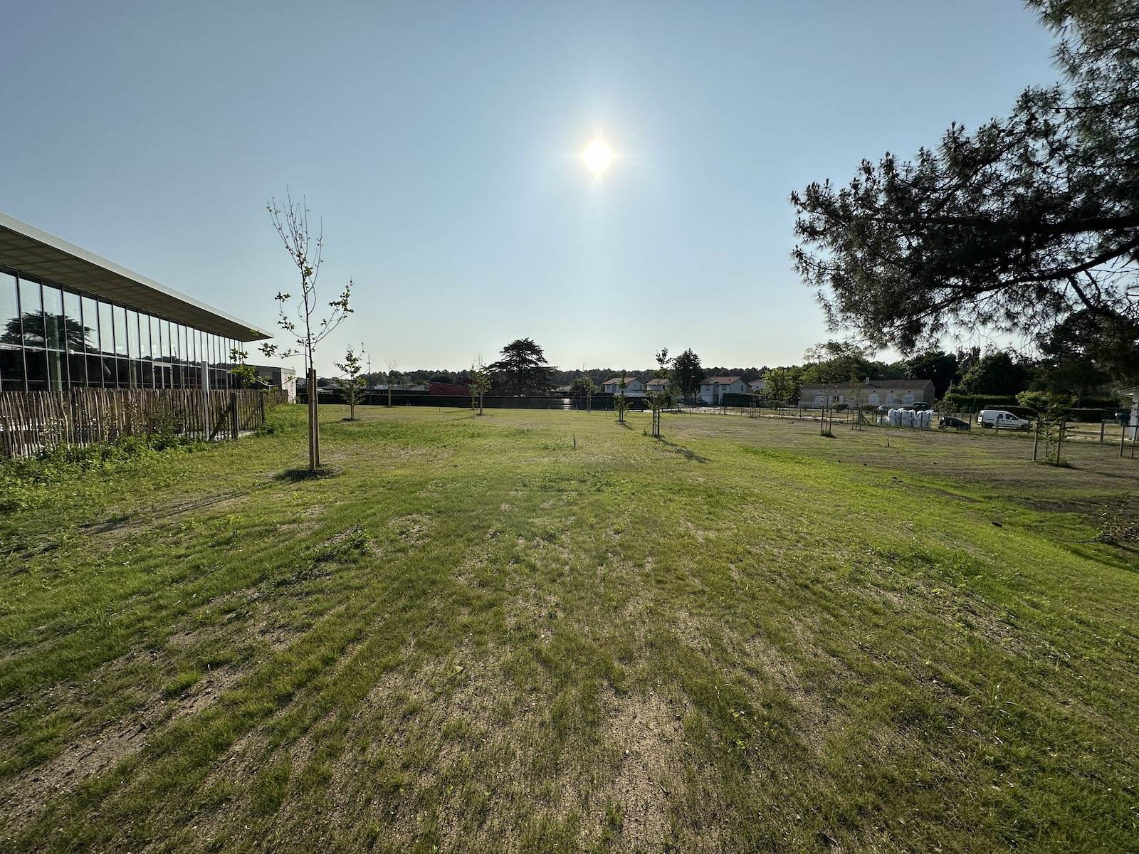 Rénovation emblématique du centre aquatique de Lesparre-Médoc par bouleris