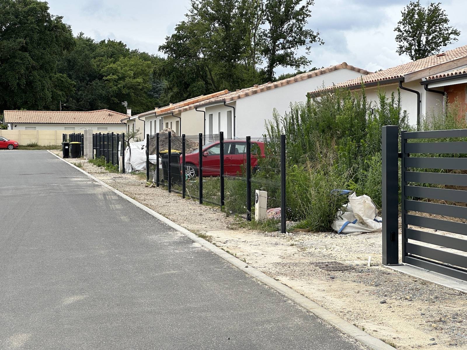 Clôture rigide de 650 mètres de long à Castelnau-de-Médoc 