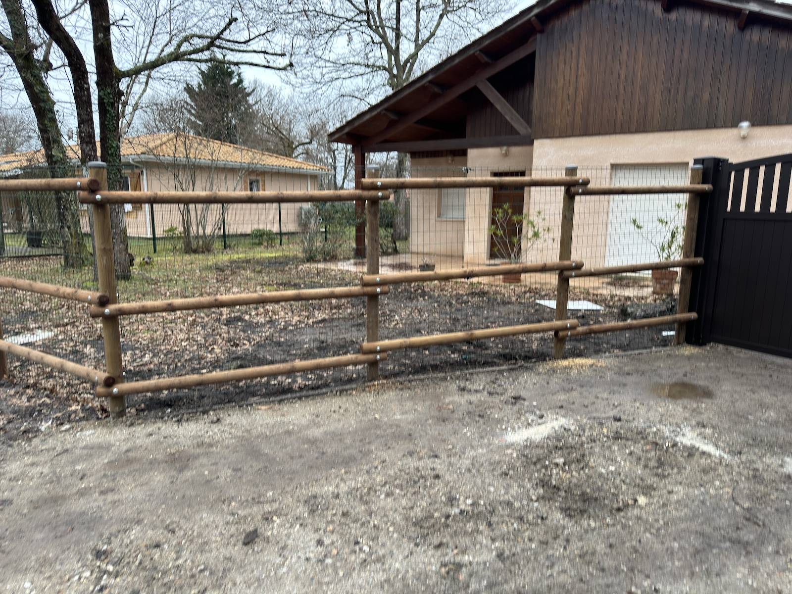 Cloture bois type paddock à Hourtin ! 