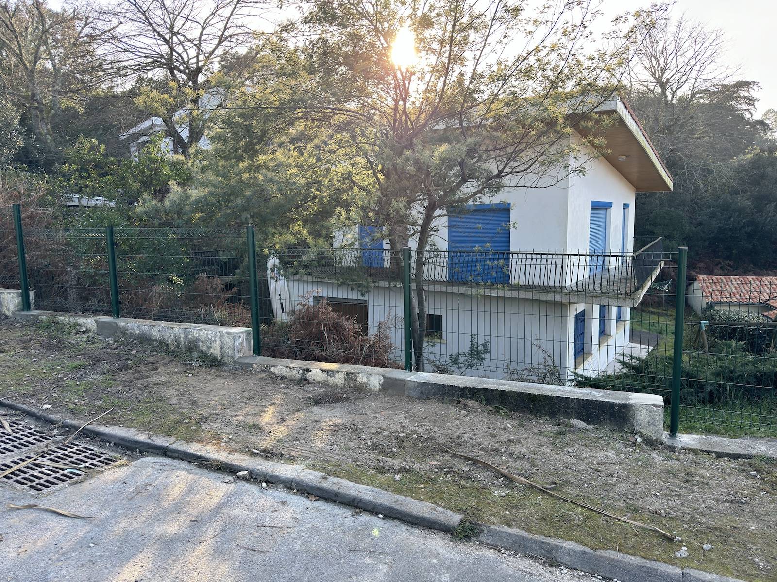Démolition pilier béton et création d'une clôture à Carcans Maubuisson !
