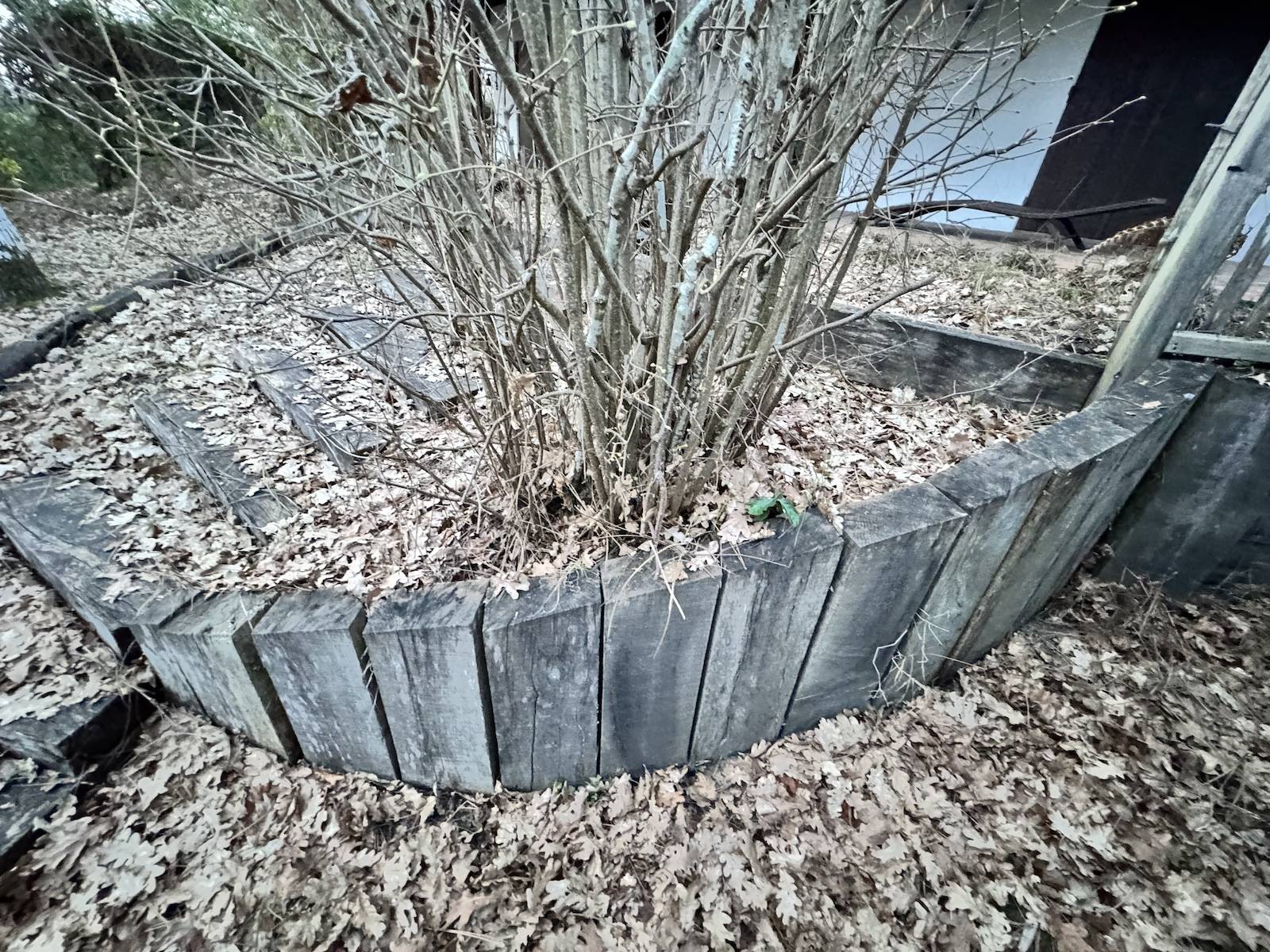 Mur de soutenement et marche en ardoise à Lacanau