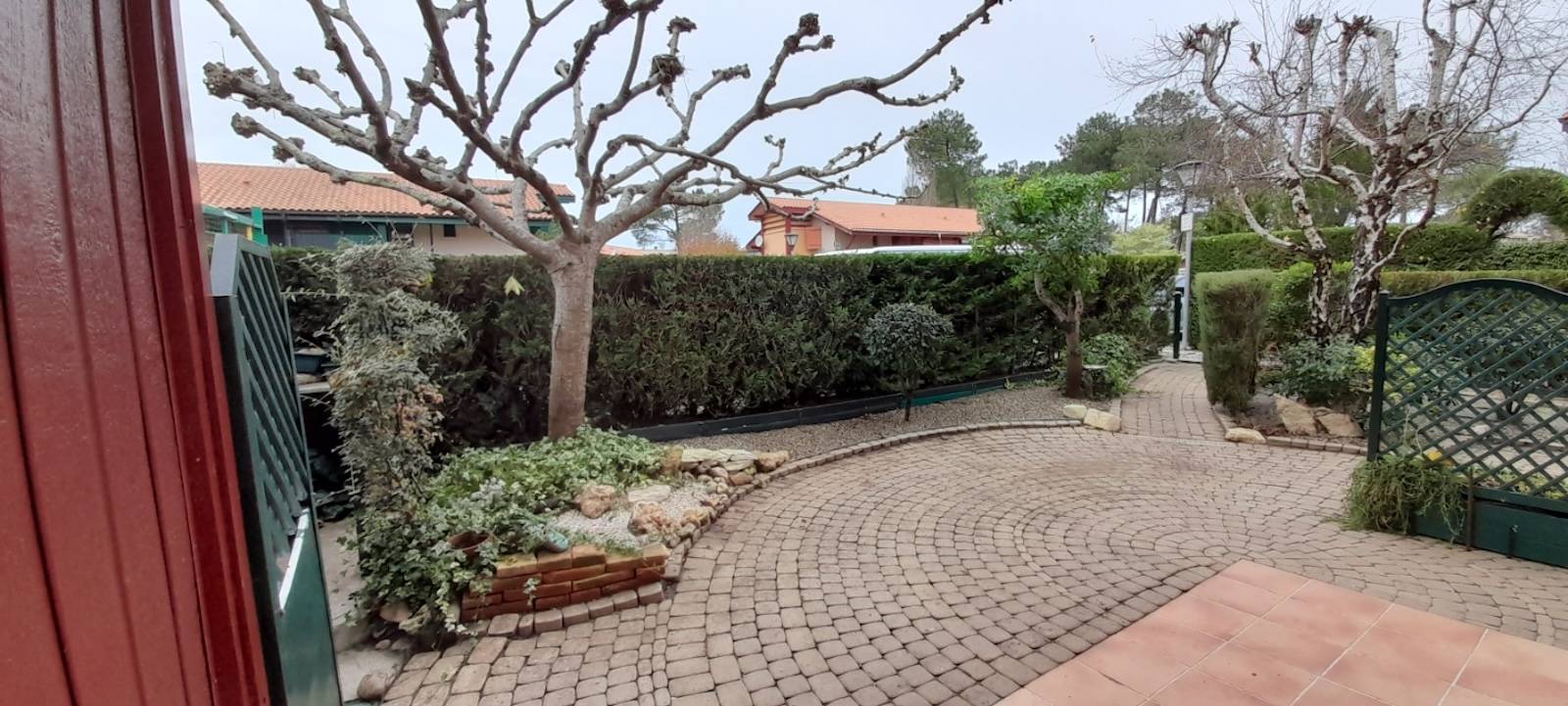 Entretien Paysager et Taille de Haies et Arbres à Hourtin !