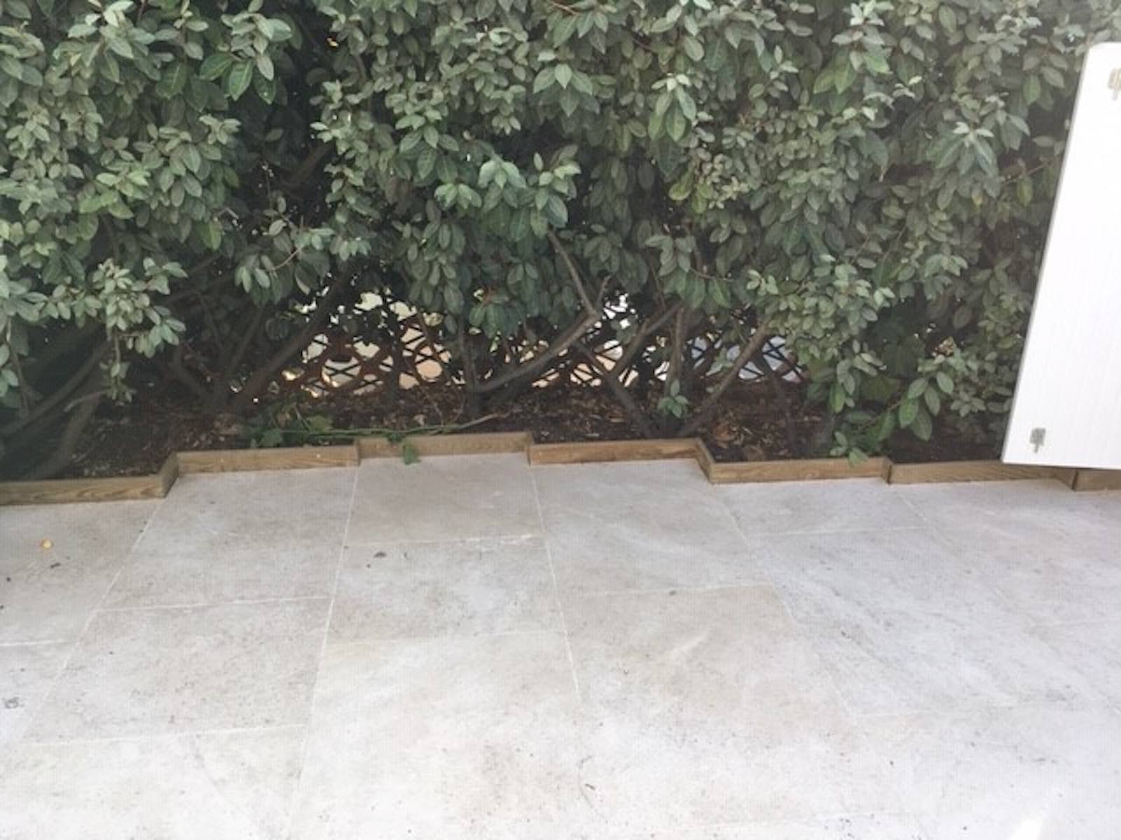 Terrasse à Soulac avec Dalles de Montignac : 