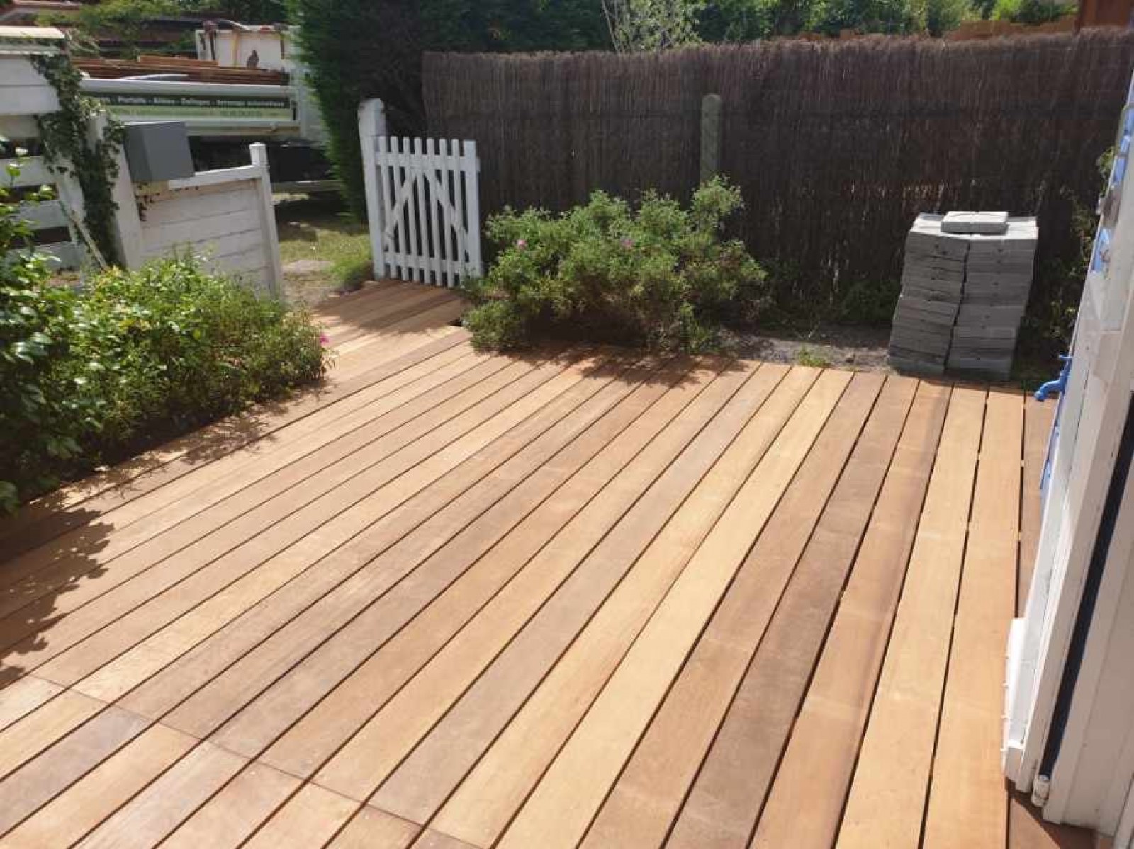 Terrasse bois sur lambourde en bois type ITAUBA à Hourtin port (33)