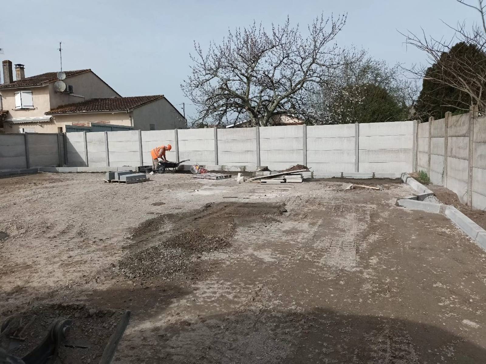 Création d’une clôture pas cher par des spécialistes à Pauillac ! 