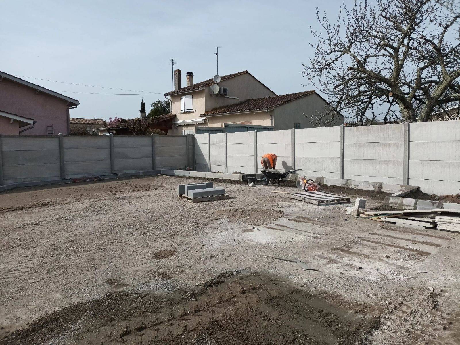 Création d’une clôture pas cher par des spécialistes à Pauillac ! 