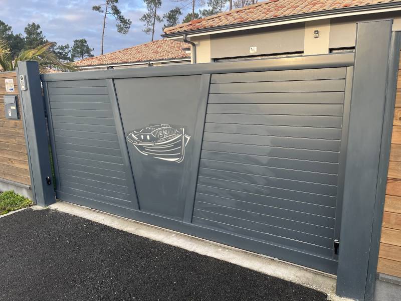Fourniture d'un portail aluminium Technal RAL 7016 