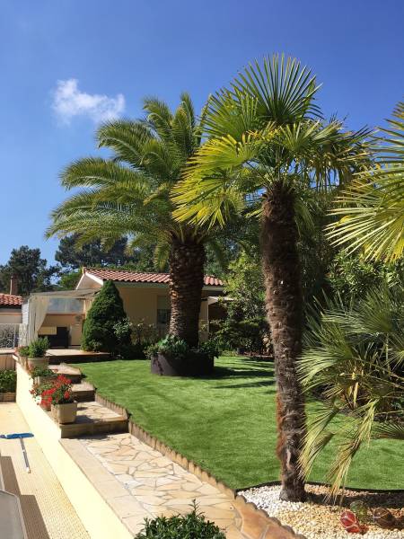 Réalisation de gazon synthétique à Lège Cap Ferret