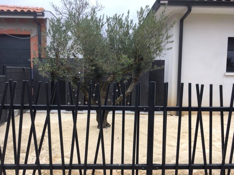 Cloture type bambou en acier galvanisé 