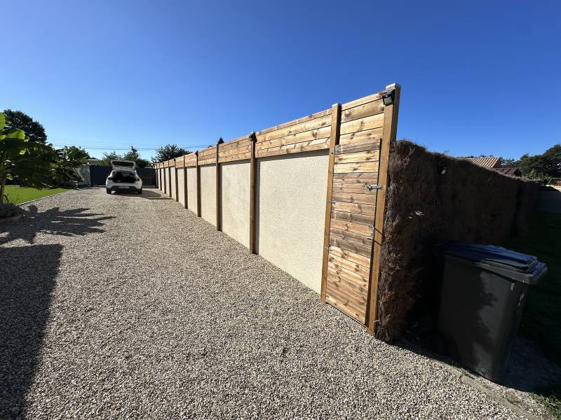 Rénovation d'une aire de stationnement de 180 m2 en gravier garonne  à Lesparre par Bouleris ! 