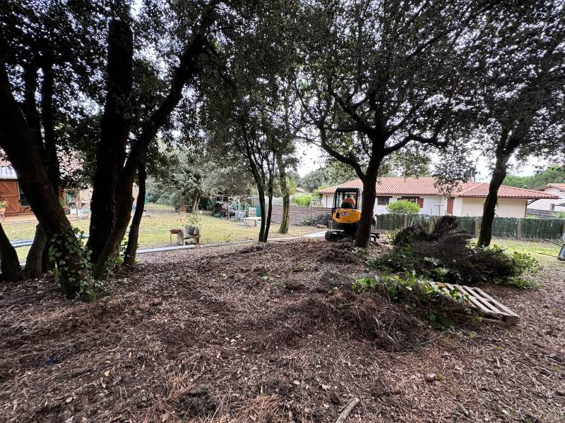 Clôture rigide avec occultation bois pas cher pour un jardin à Soulac ! 