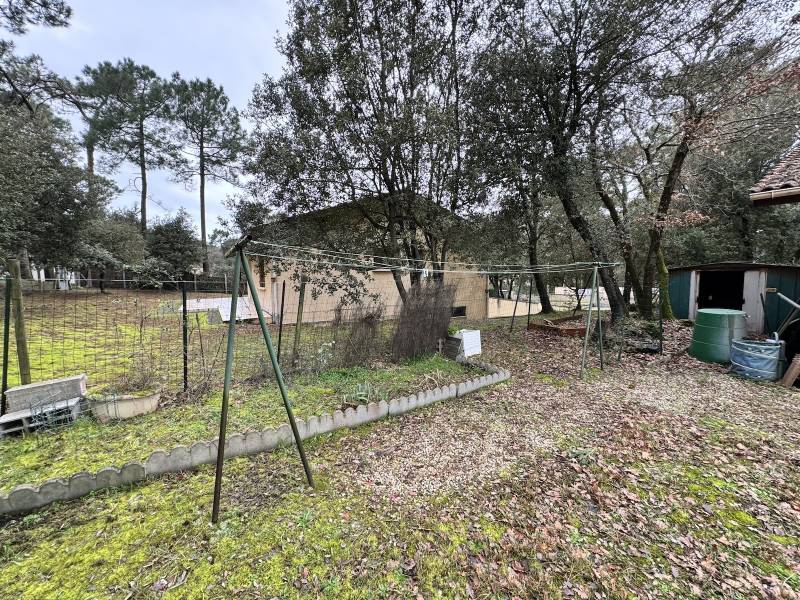 Clôture rigide mixte avec occultation bois design à Soulac ! 