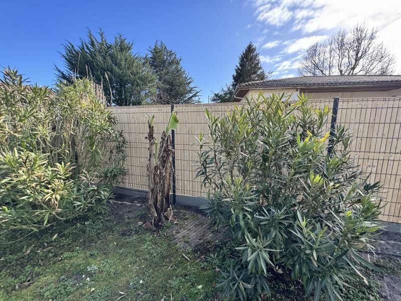 Cloture rigide avec occultation bois à Hourtin !