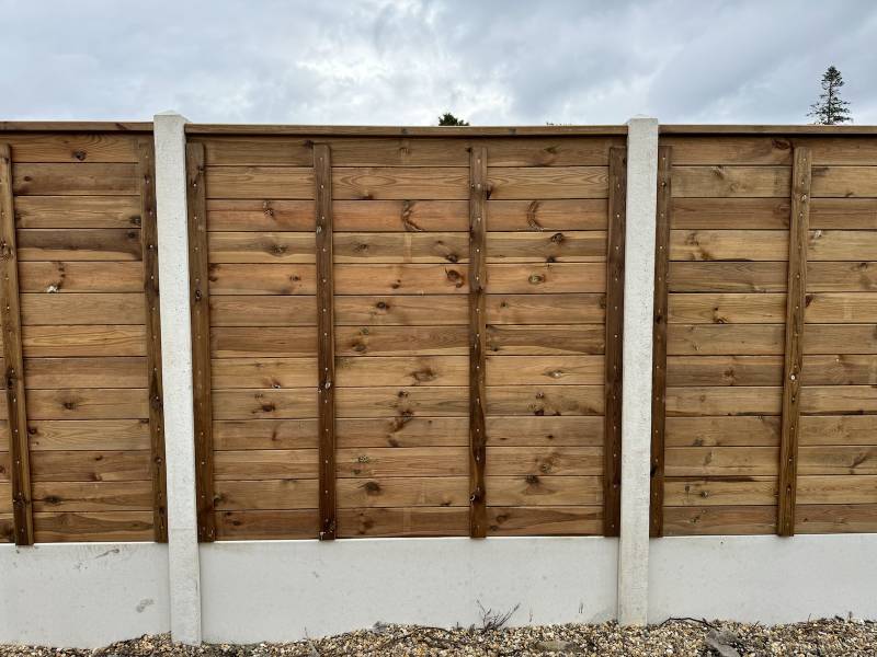 Création clôture béton et bois vivre en bois !