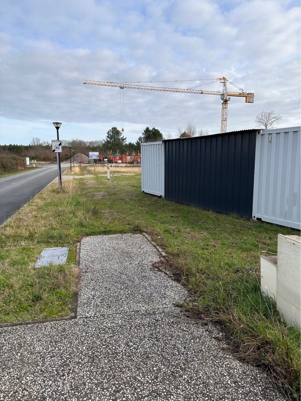 Création d’une clôture béton sur 46 m avec remplissage bois à Vendays-Montalivet (33) !